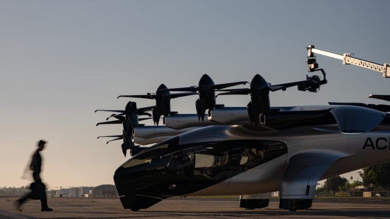 Archer Boeing deal: Archer Midnight eVTOL aircraft on tarmac