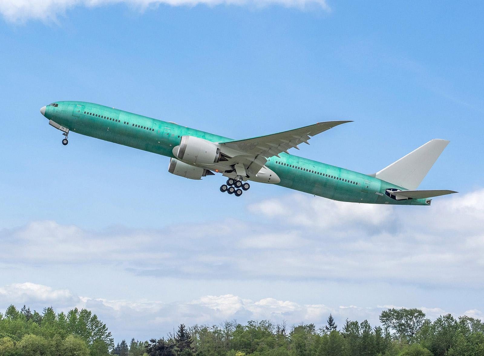 Boeing-777-9-Test-Aircraft-Takes-Off-During-Flight-Testing.jpeg