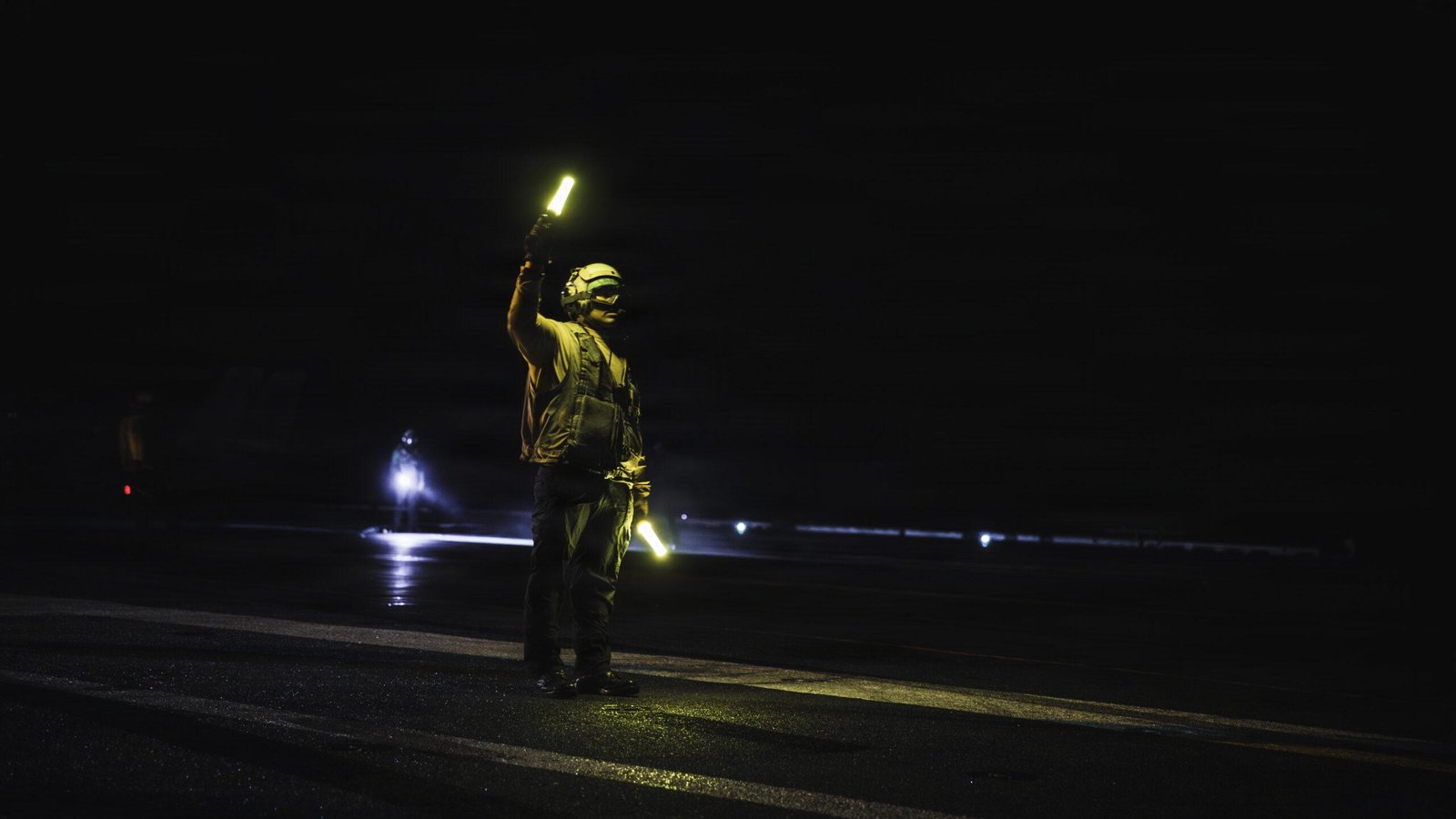 USS George Washington 200,000th recovery flight deck director