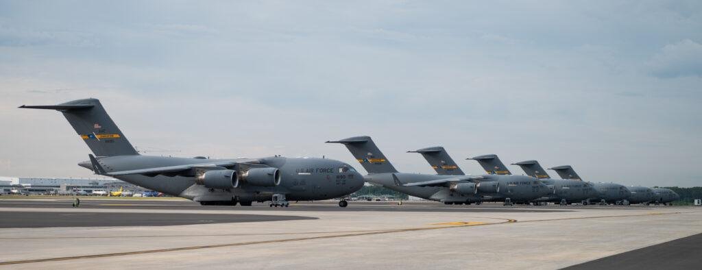 C-17 Moscow landing: U.S. Air Force C-17 Globemaster III cargo aircraft on the flightline at Joint Base Charleston