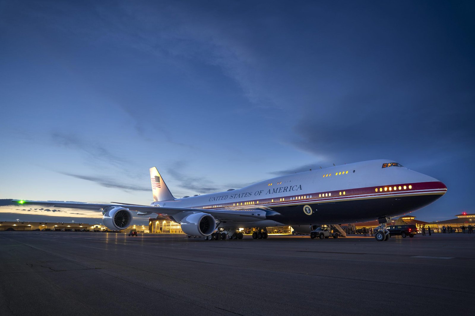 Air Force One aircraft at center of Frank Kendall security clearance dispute parked at dusk