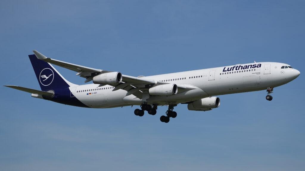 Airbus A340-200