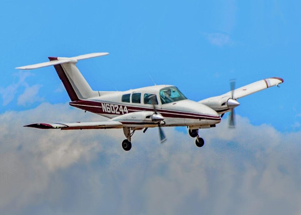Beechcraft Duchess 76