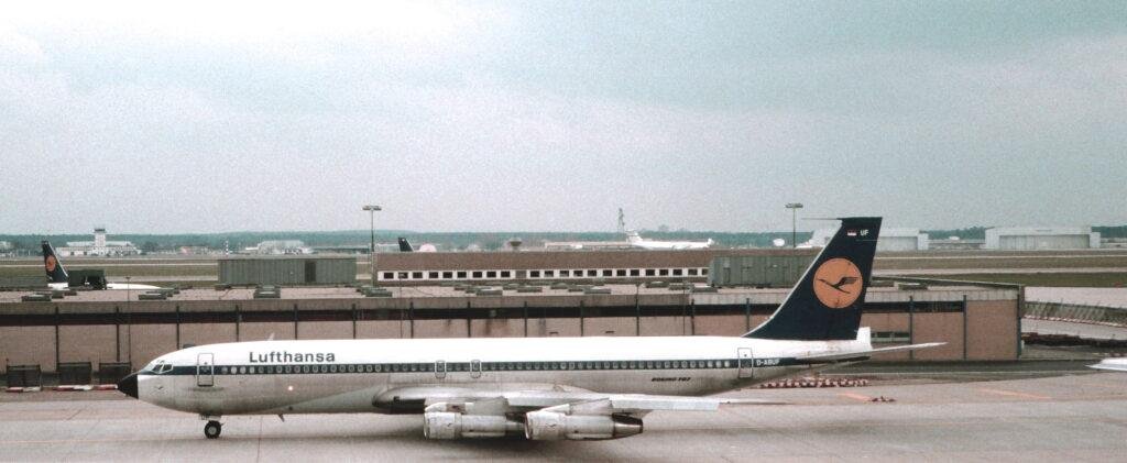 Boeing 707-320