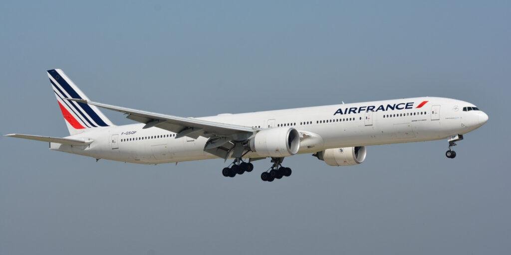 Boeing 777-300