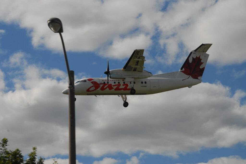 De Havilland Canada Dash 8-100