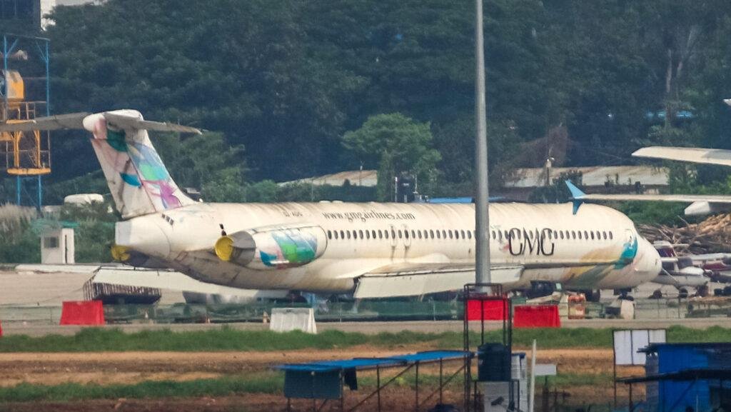 McDonnell Douglas MD-82