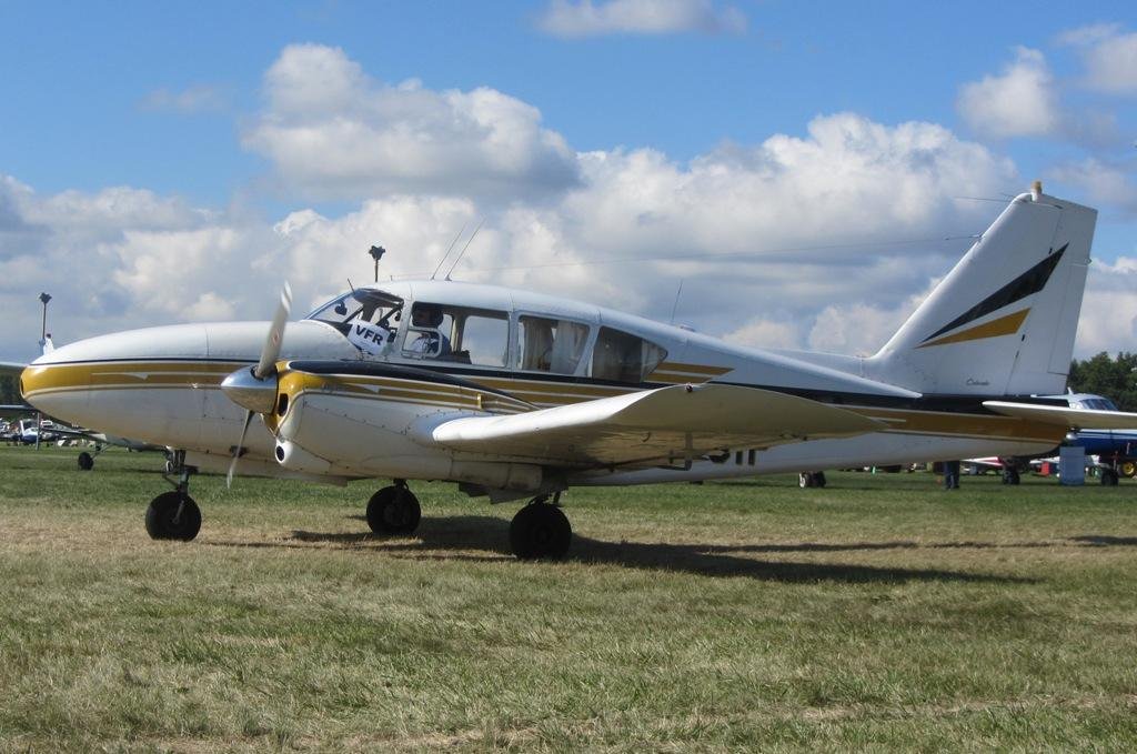 Piper PA-23 Aztec