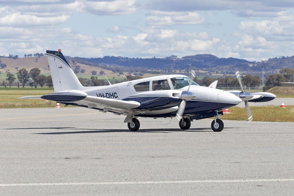 Piper PA-30 Twin Comanche
