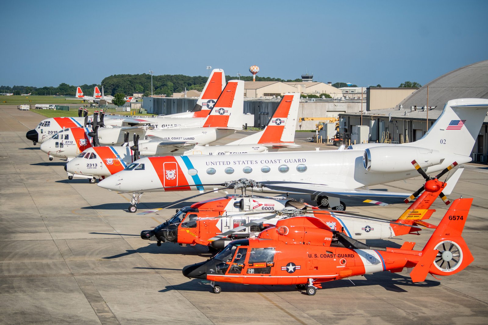 Coast Guard emergency landing context: U.S. Coast Guard C-37B and aviation fleet at Elizabeth City