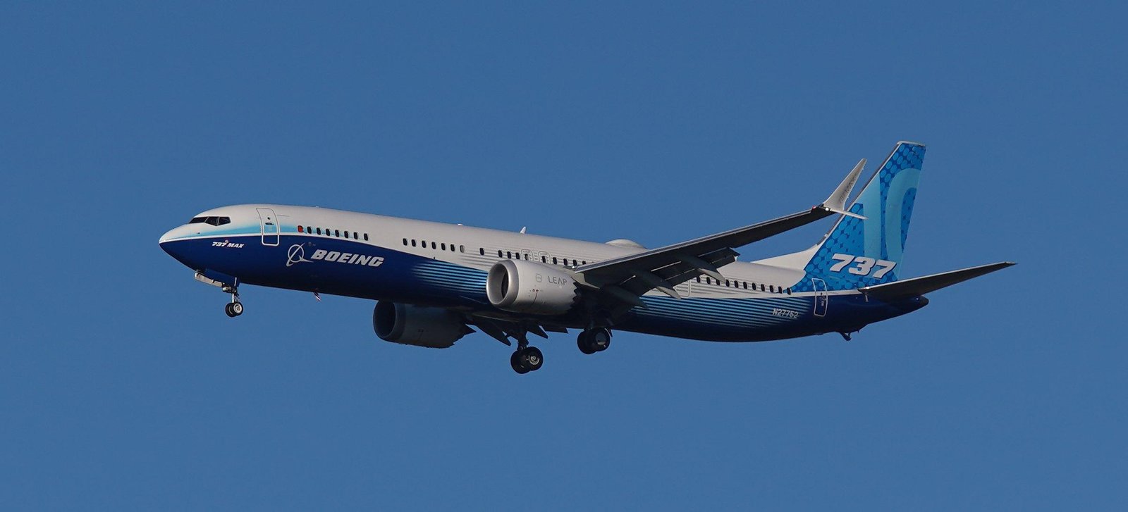 Boeing MAX 10 demonstrator N27752 on approach to London Stansted Airport in December 2022.