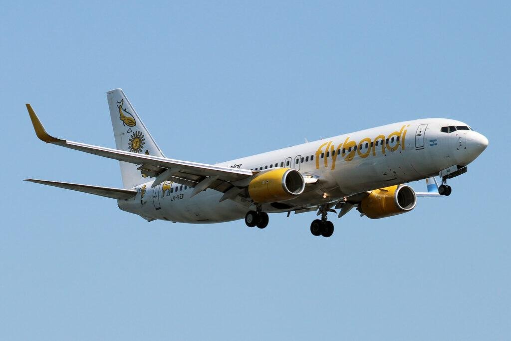 Flybondi Boeing 737 arriving at Rio de Janeiro Galeão, used as a file photo for Flybondi creditor protection coverage.