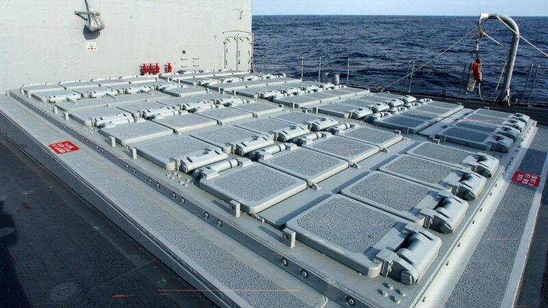 Mk 41 vertical launch system aboard a U.S. Navy cruiser, archival launcher image illustrating Anduril Steelfin missile compatibility claim