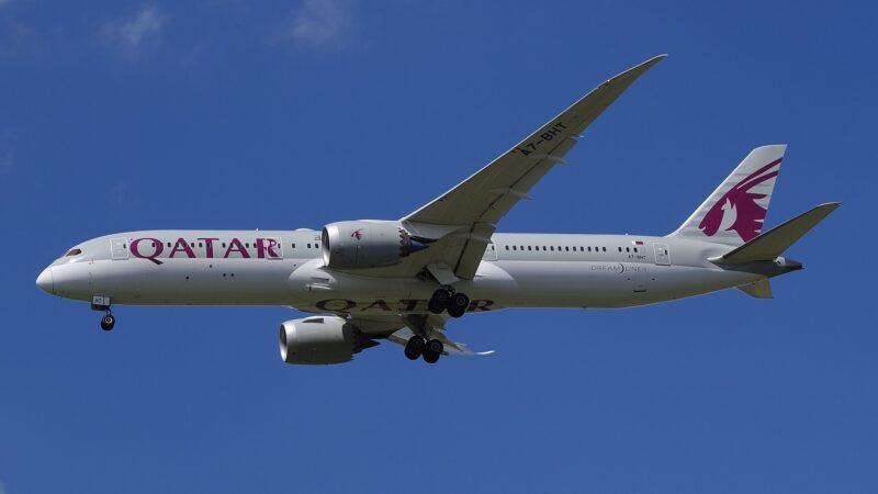 Boeing Q3 deliveries report illustrated by a Qatar Airways Boeing 787-9 aircraft on approach in August 2026