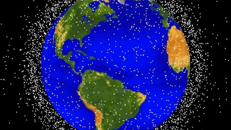 NASA Sspicy Mission computer-generated visualization showing tracked objects and orbital debris around Earth.