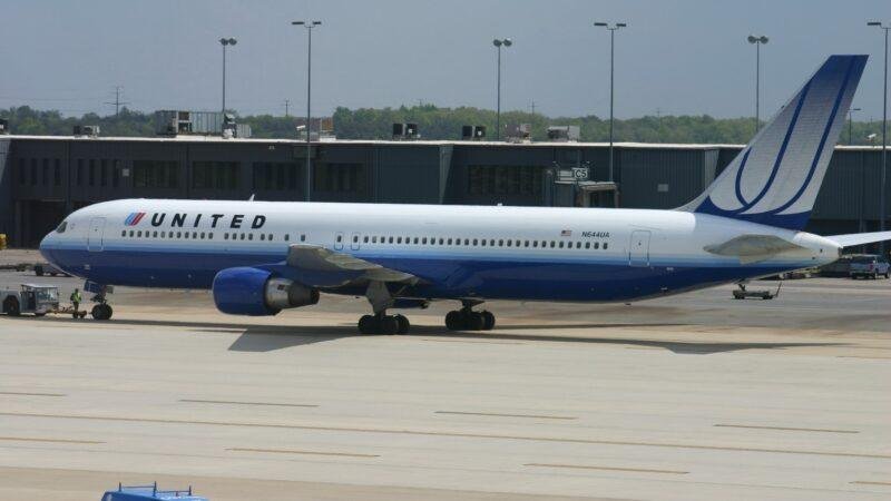 United Boeing 767 N644UA at Washington Dulles airport in 2012, aircraft involved in UA946 diversion